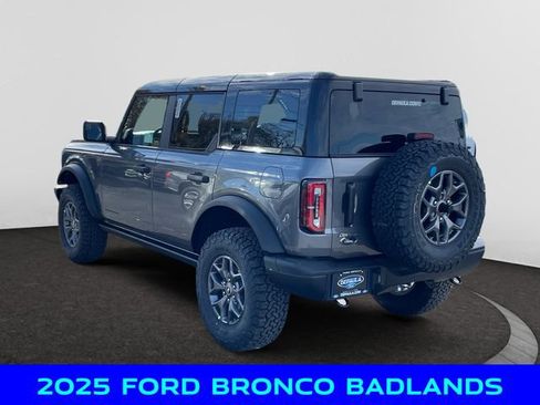 New 2025 Ford Bronco Badlands w/ Black Appearance Package AWD/4WD image 3