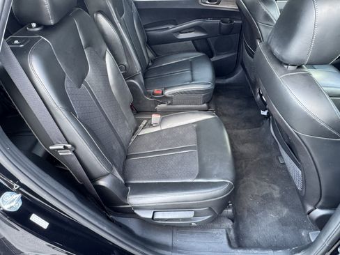 Used 2021 Kia Sorento EX FWD image 17