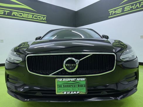 Used 2018 Volvo S90 T5 Momentum w/ Convenience Package FWD image 3
