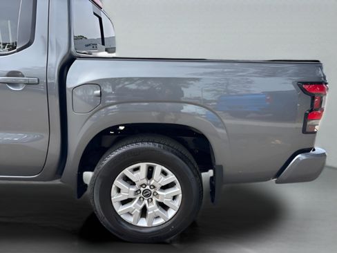 Used 2023 Nissan Frontier SV w/ SV Convenience Package image 17