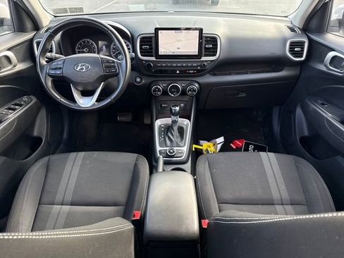 Used 2021 Hyundai Venue SEL w/ Premium Package FWD image 18