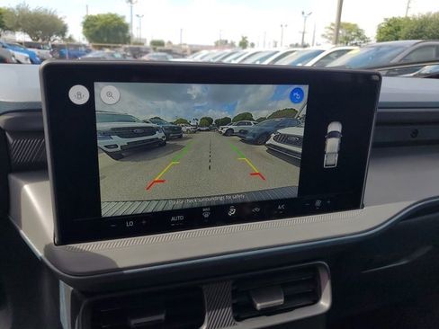 New 2025 Ford Maverick XL image 46