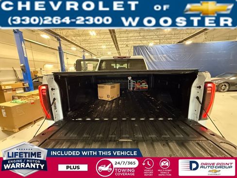 Used 2025 GMC Sierra 2500 AT4X image 16