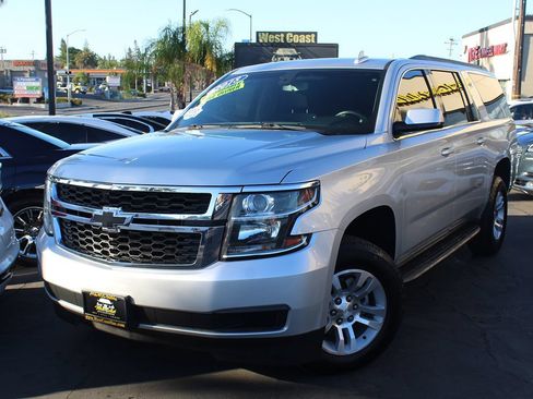 Used 2018 Chevrolet Suburban LS RWD image 38