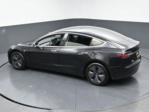 Used 2018 Tesla Model 3 Long Range image 47