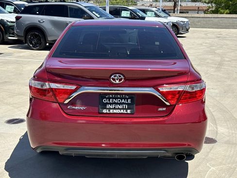 Used 2017 Toyota Camry SE FWD image 5