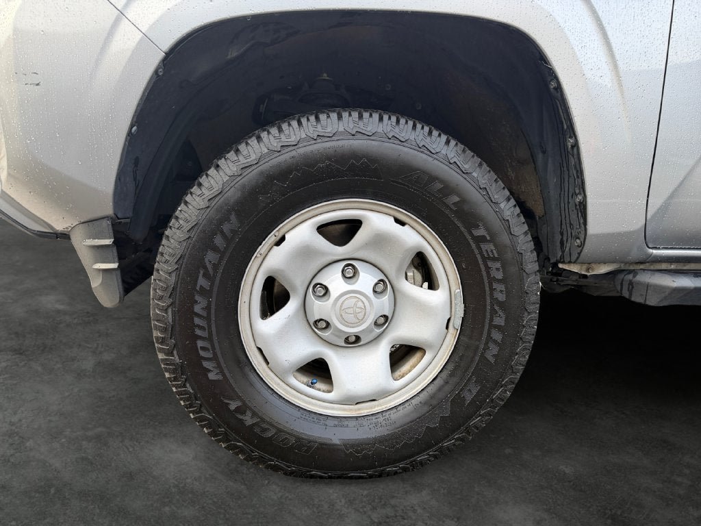 Used 2020 Toyota Tacoma SR AWD/4WD image 4