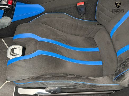Used 2024 Lamborghini Huracan STO RWD image 19