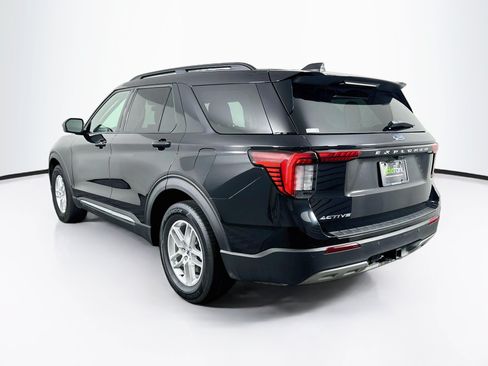 Used 2025 Ford Explorer Active w/ Active Comfort Package RWD image 5
