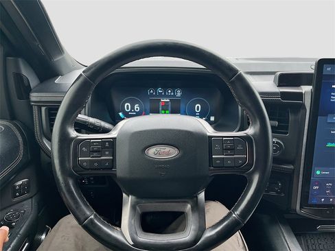 Used 2023 Ford Expedition Max Platinum image 11