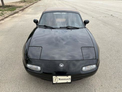 Used 1995 MAZDA MX-5 Miata RWD image 4