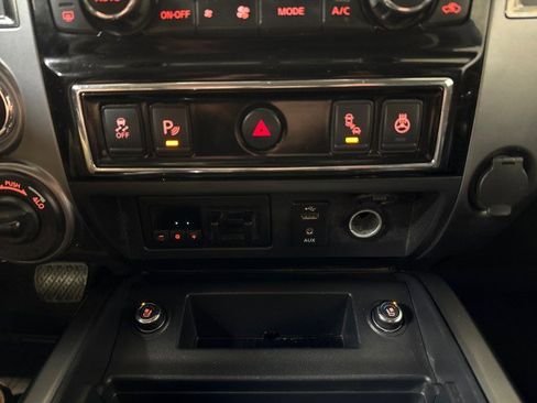 Used 2018 Nissan Titan Platinum Reserve w/ Platinum Utility Package image 25