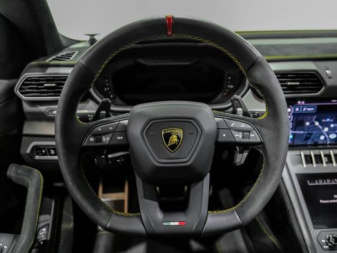 Used 2024 Lamborghini Urus Performante image 16