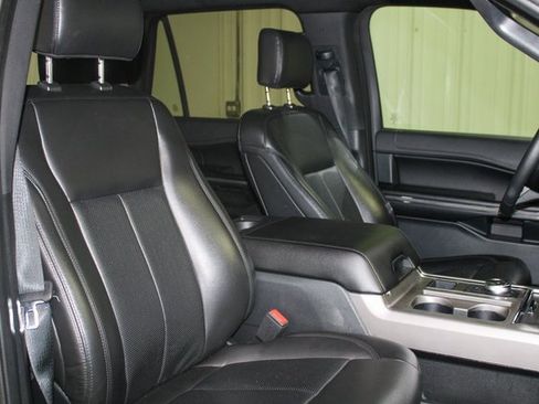 Used 2020 Ford Expedition XLT w/ Equipment Group 201A image 17