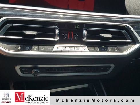 Used 2021 BMW X7 xDrive40i w/ M Sport Package AWD/4WD image 20