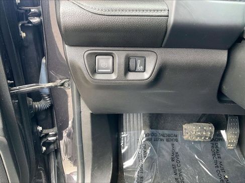 Used 2018 GMC Acadia SLT AWD/4WD image 26