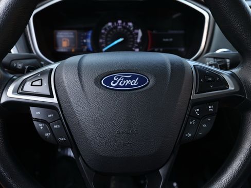 Used 2019 Ford Fusion SE image 24