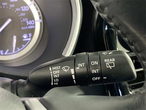 Used 2022 Toyota Highlander XLE image 22