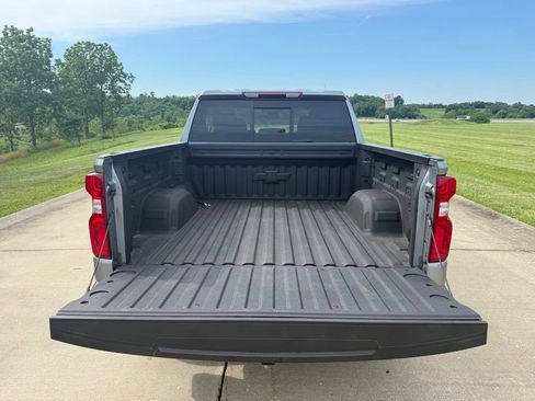 Used 2025 Chevrolet Silverado 1500 RST w/ Dark Appearance Package AWD/4WD image 6