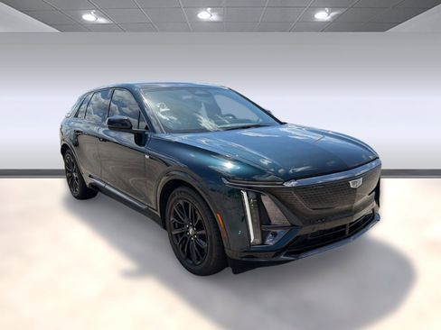Used 2024 Cadillac Lyriq Sport RWD image 6