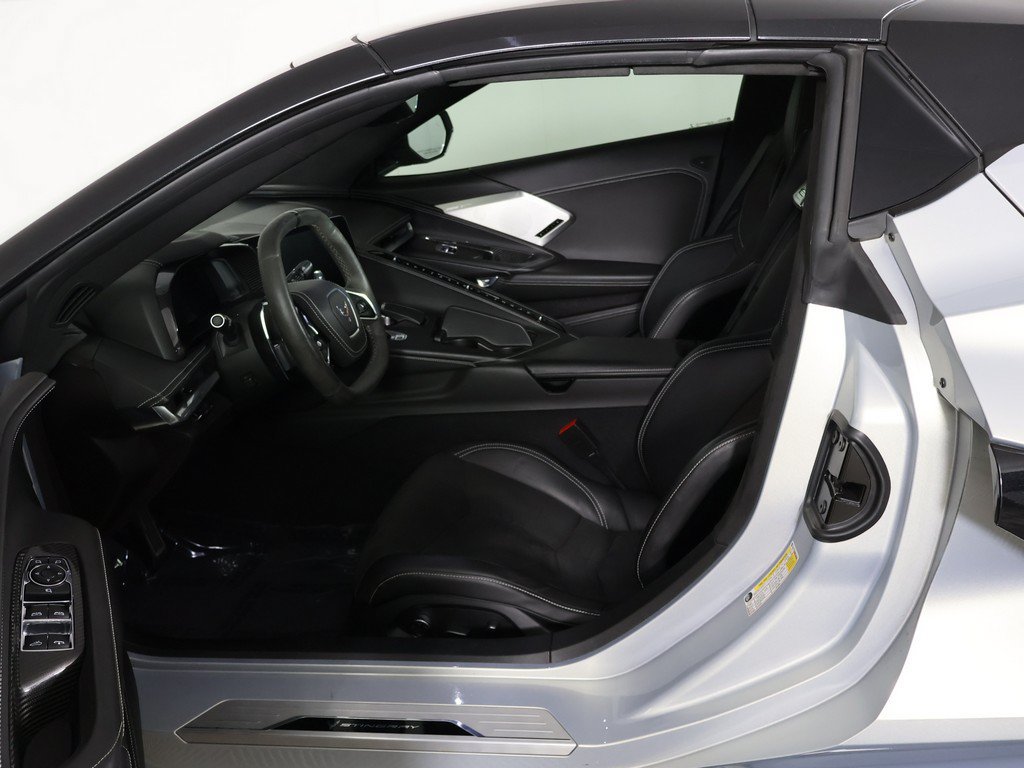 Used 2021 Chevrolet Corvette Stingray Premium Conv w/ Z51 Performance Package RWD image 33