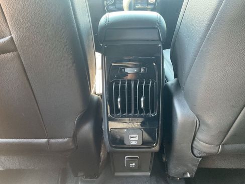 Used 2025 Jeep Compass Limited AWD/4WD image 11