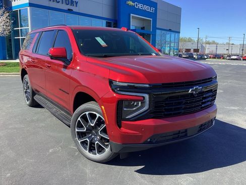 New 2026 Chevrolet Suburban RST w/ Comfort Package AWD/4WD image 1
