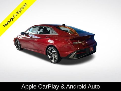 Used 2025 Hyundai Elantra SEL FWD image 21