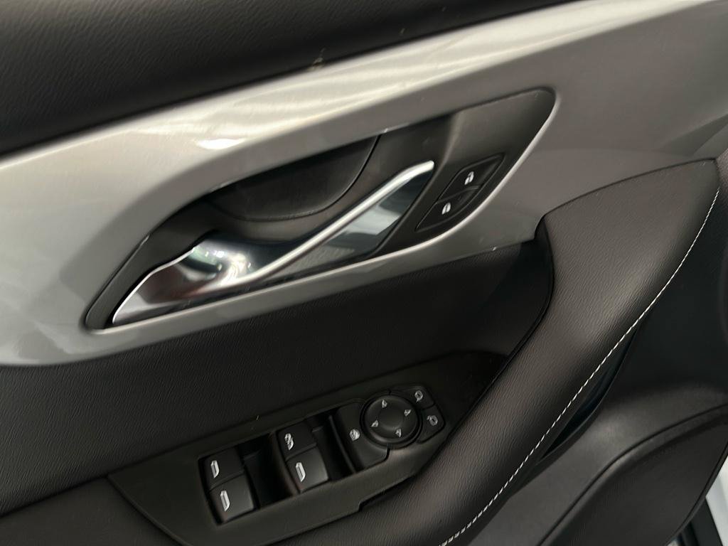 New 2025 Chevrolet Blazer LT w/ Midnight/Sport Edition FWD image 36