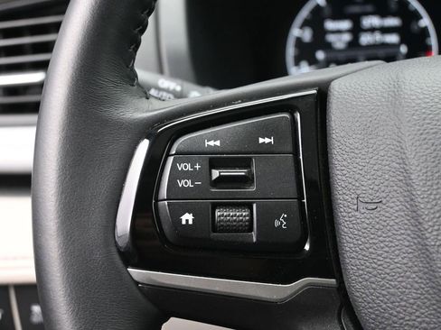 Used 2025 Honda Odyssey EX-L image 11