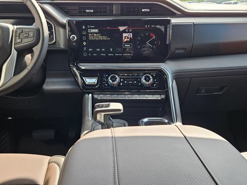 Used 2026 GMC Sierra 1500 Denali w/ Denali Reserve Package AWD/4WD image 10