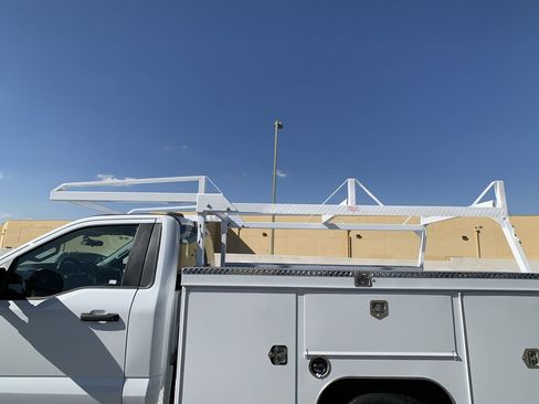 New 2026 Ford F250 XL w/ XL Chrome Package image 19