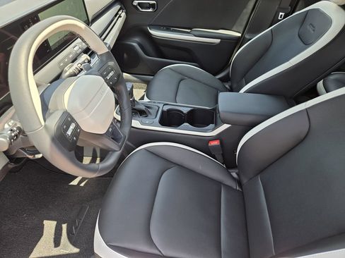New 2026 Kia K4 GT-Line Turbo FWD image 9