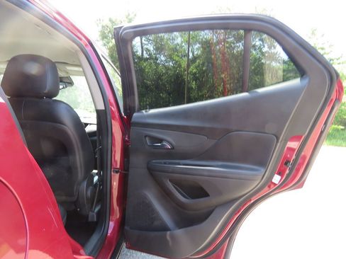 Used 2019 Buick Encore Preferred AWD/4WD image 15