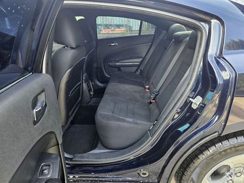 Used 2012 Dodge Charger SE w/ Sport Appearance Group image 7