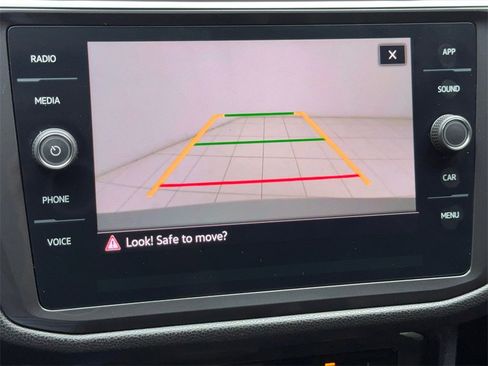 Used 2024 Volkswagen Tiguan SE R-Line image 30