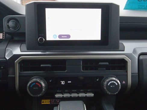 Used 2025 Toyota Tacoma SR5 image 22