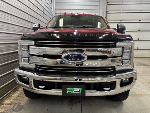 Used 2019 Ford F250 Lariat w/ Lariat Ultimate Package image 2
