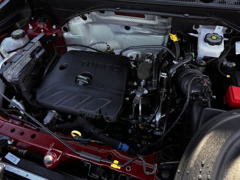 Used 2024 Buick Encore GX Avenir image 33