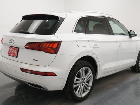 Used 2020 Audi Q5 2.0T Premium Plus w/ Premium Plus Package AWD/4WD image 9