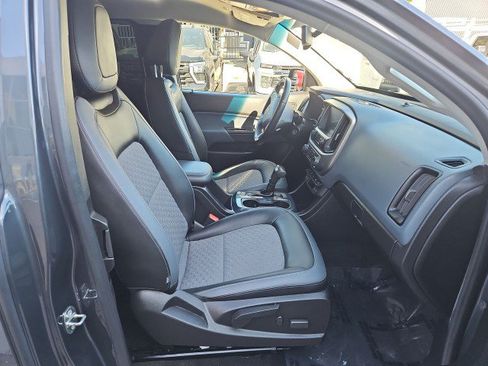 Used 2017 Chevrolet Colorado Z71 RWD image 26