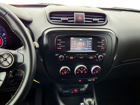 Used 2016 Kia Soul + w/ Designer's Package FWD image 17