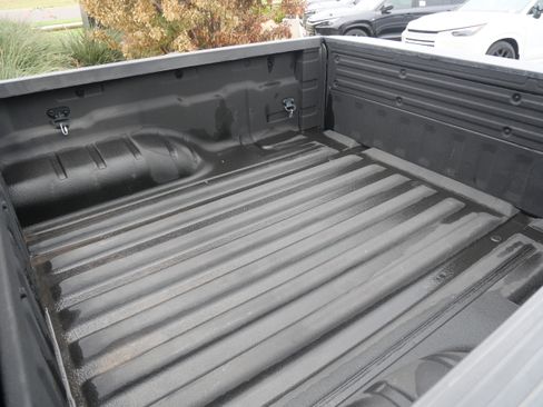 Used 2017 Nissan Frontier Desert Runner image 8