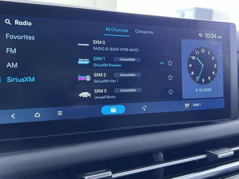 Used 2025 Hyundai Santa Cruz SE image 18