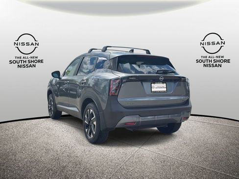 Used 2026 Nissan Kicks SV w/ SV Premium Package AWD/4WD image 7