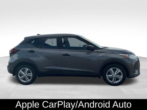 Used 2022 Nissan Kicks S FWD image 4