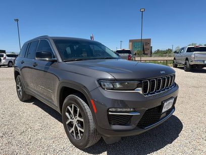 Used 2023 Jeep Grand Cherokee Limited w/ Trailer Tow Prep Group (B)