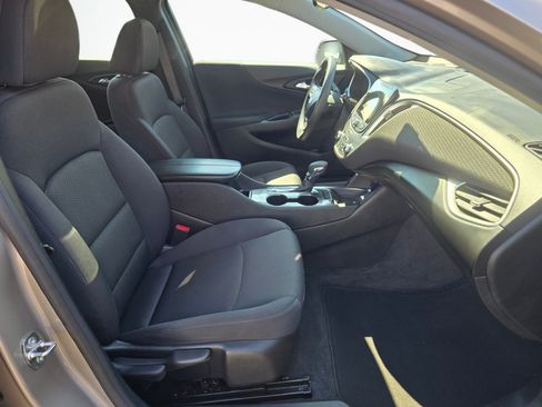 Used 2024 Chevrolet Malibu LT FWD image 25