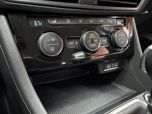 Used 2024 Volkswagen Jetta SE image 18