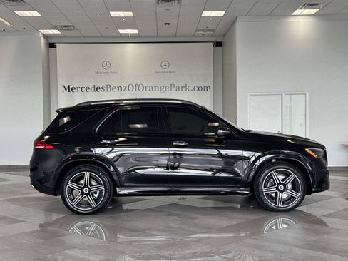 Certified 2025 Mercedes-Benz GLE 450 4MATIC image 3